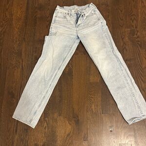 American Eagle Outfitters Light Wash Women’s Jeans